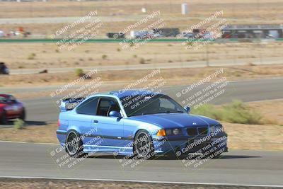 media/Oct-01-2022-Team Topak Racing (Sat) [[f860fb51be]]/2-Inter Low 2/session 1 turn 3/